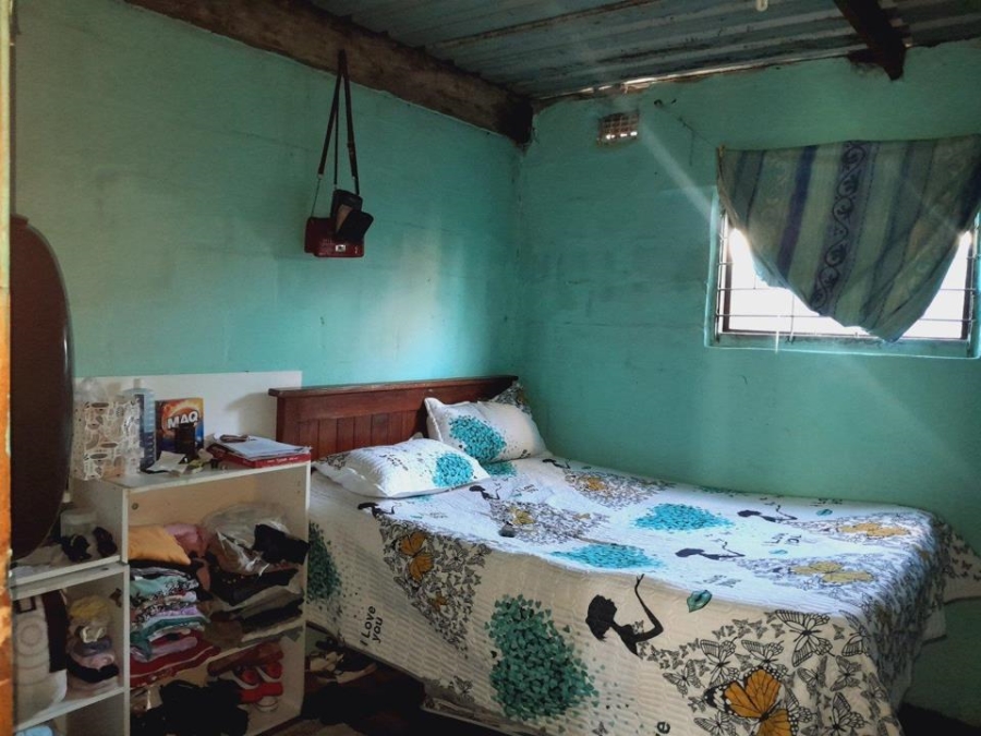 6 Bedroom Property for Sale in Bloekombos Western Cape
